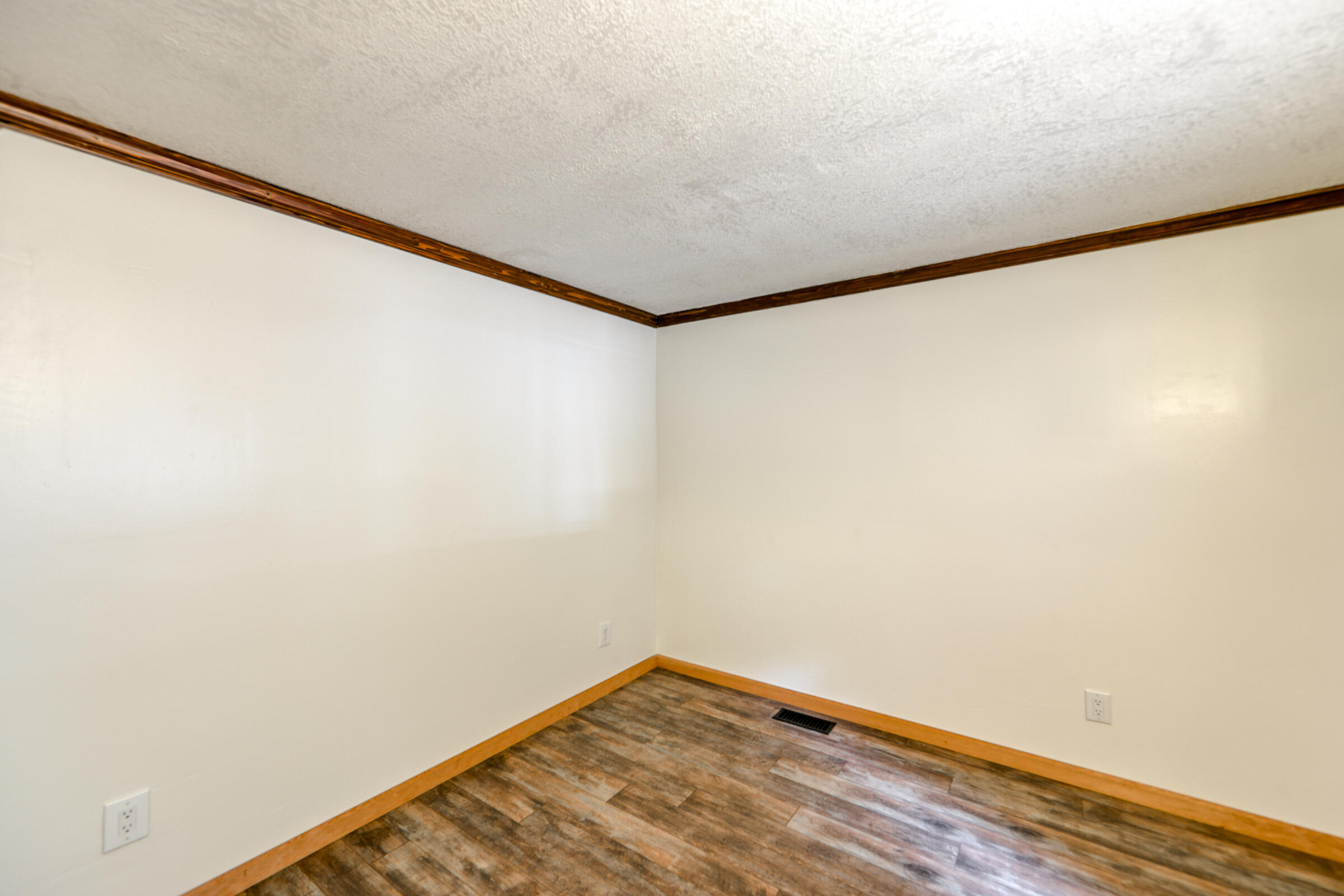 8133 Lake McCumber Road Shingletown, CA 96088 - Photo 10 of 56 Office