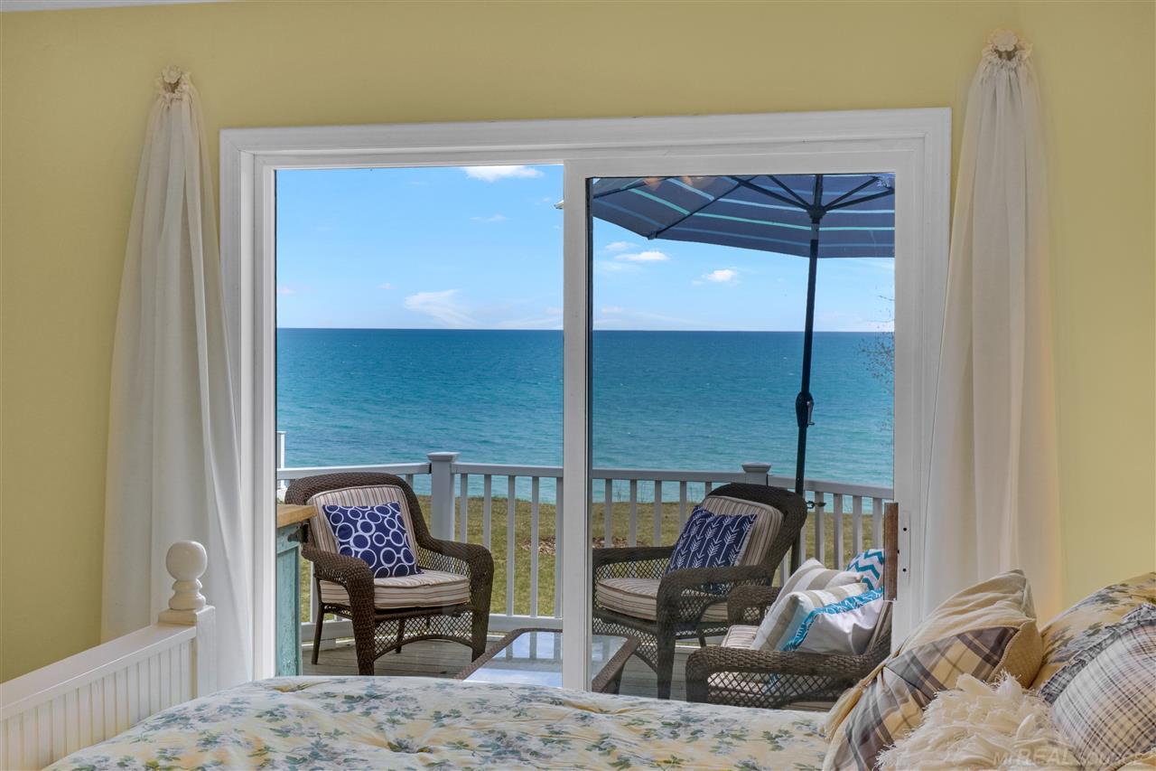 7550 Lakeshore Road Palms, MI 48465 - Photo 16 of 44 50040163-15.JPG