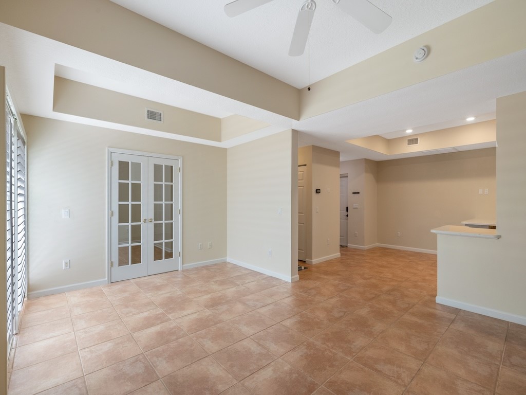 544 7th Square Southwest, Unit 101 Vero Beach, FL 32962 - Photo 13 of 34