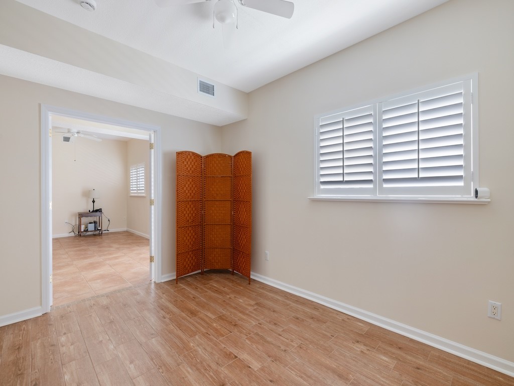 544 7th Square Southwest, Unit 101 Vero Beach, FL 32962 - Photo 16 of 34