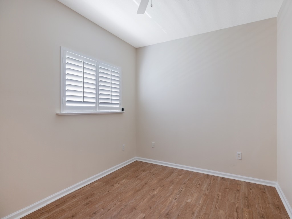 544 7th Square Southwest, Unit 101 Vero Beach, FL 32962 - Photo 17 of 34