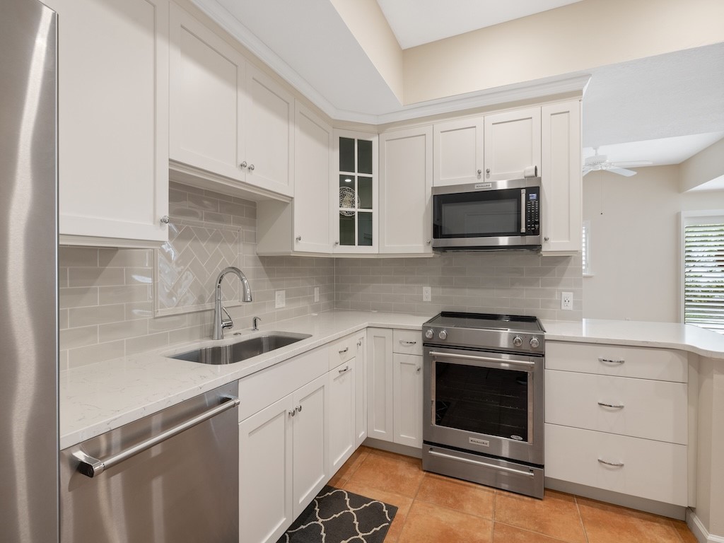 544 7th Square Southwest, Unit 101 Vero Beach, FL 32962 - Photo 2 of 34