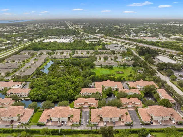 $235,000 | 544 7th Square Southwest, Unit 101, Vero Beach, FL 32962