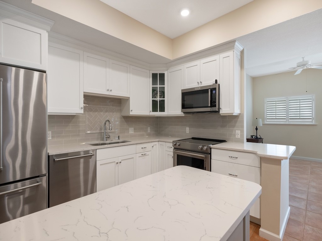 544 7th Square Southwest, Unit 101 Vero Beach, FL 32962 - Photo 9 of 34