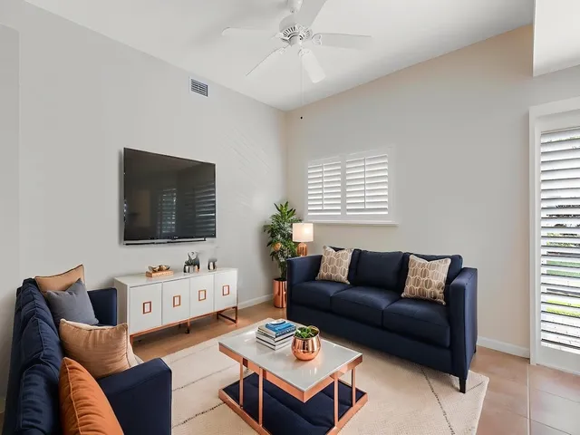 $235,000 | 544 7th Square Southwest, Unit 101, Vero Beach, FL 32962