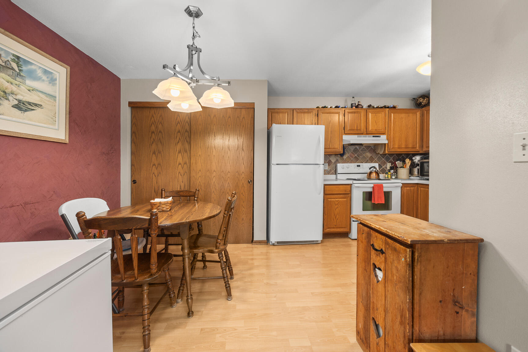 4835 Easy Street, Unit 11 Delafield, WI 53029 - Photo 12 of 25 Kitchen/Dinette