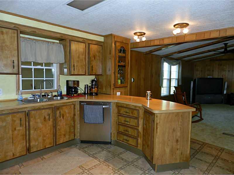 1207 Mt Jackson Road New Castle, PA 16102 - Photo 8 of 17 Kitchen.