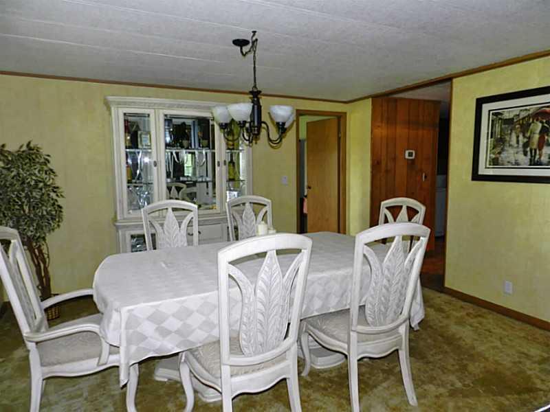 1207 Mt Jackson Road New Castle, PA 16102 - Photo 9 of 17 Dining Room.