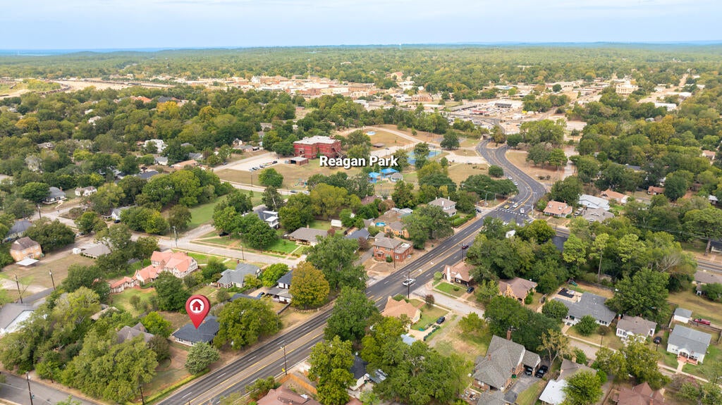 509 Crockett Road Palestine, TX 75801 - Photo 2 of 29 Gallery Image 2