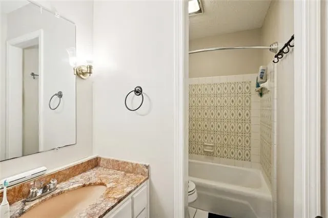 $2,900 | 1000 Rural Street, River Ridge, LA 70123