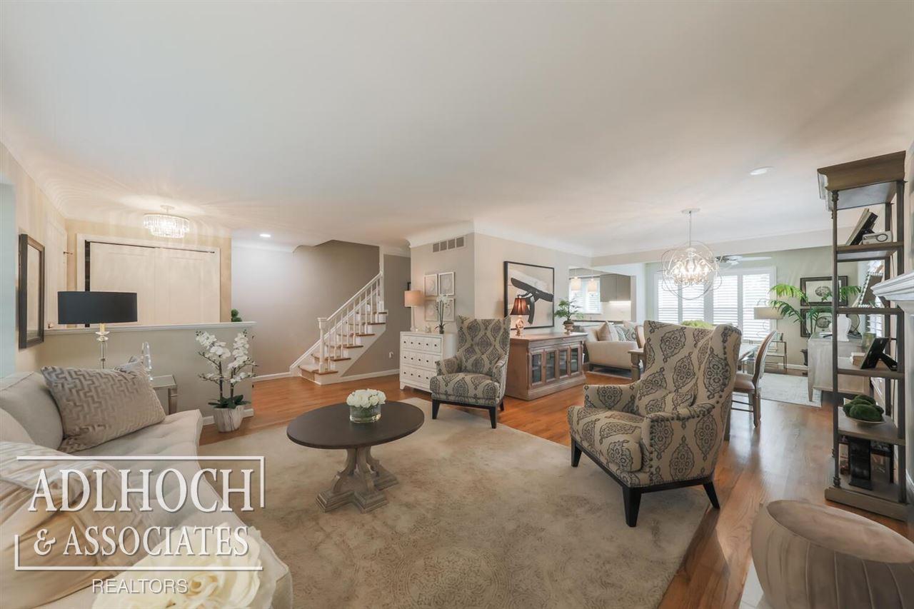 1700 Vernier Road Grosse Pointe, MI 48236 - Photo 3 of 38 50049153-2.JPG
