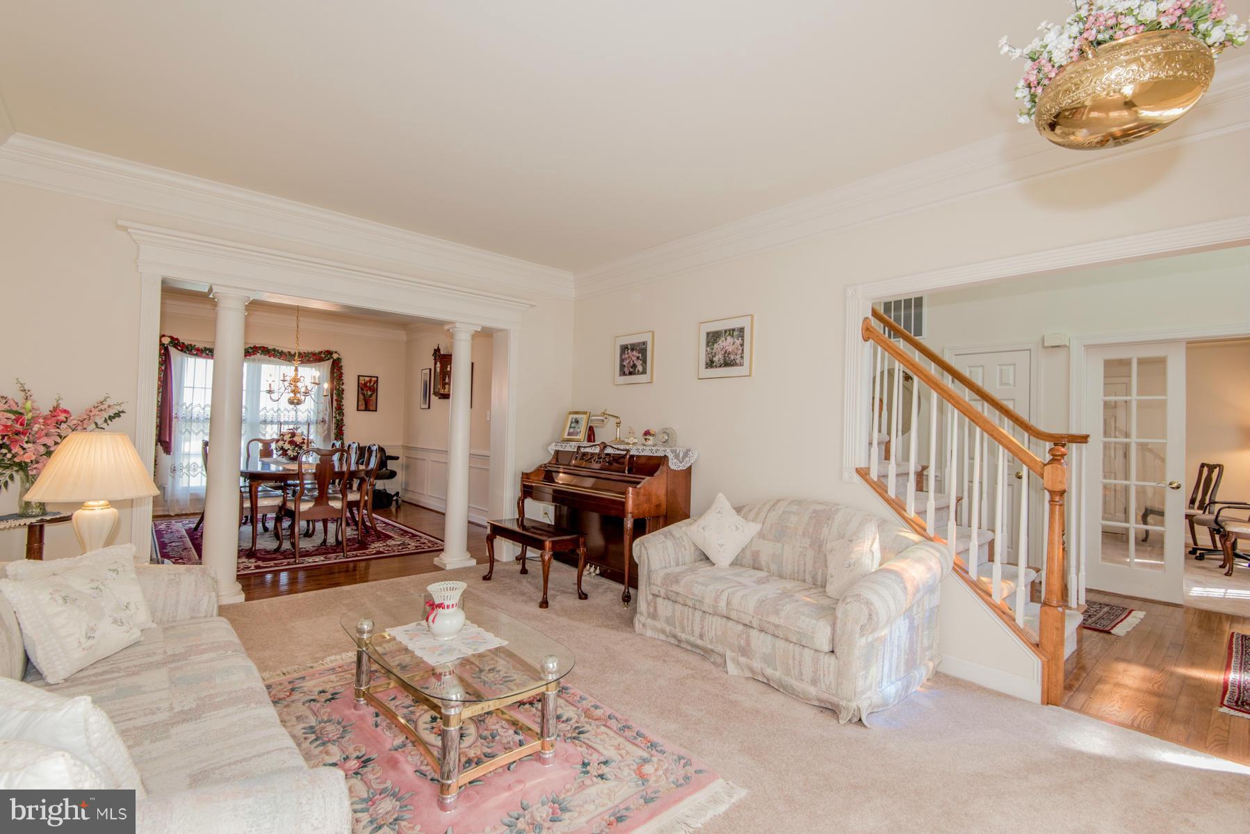 1981 Dennings Road New Windsor, MD 21776 - Photo 11 of 30 Living Room