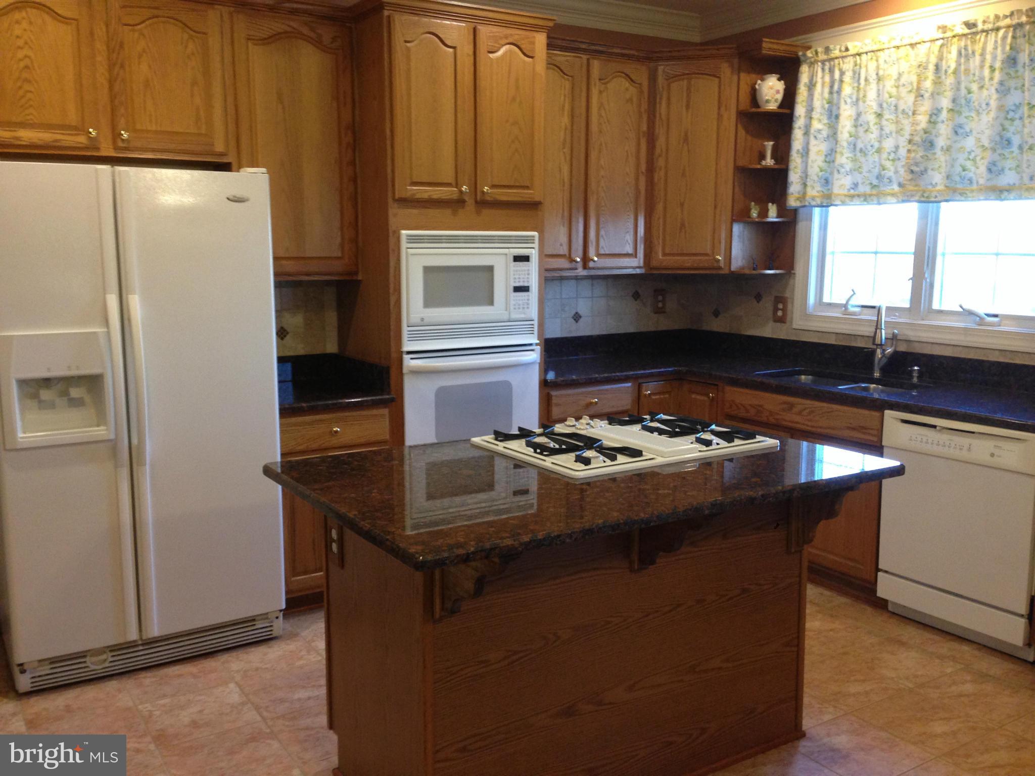 1981 Dennings Road New Windsor, MD 21776 - Photo 3 of 30 Kitchen