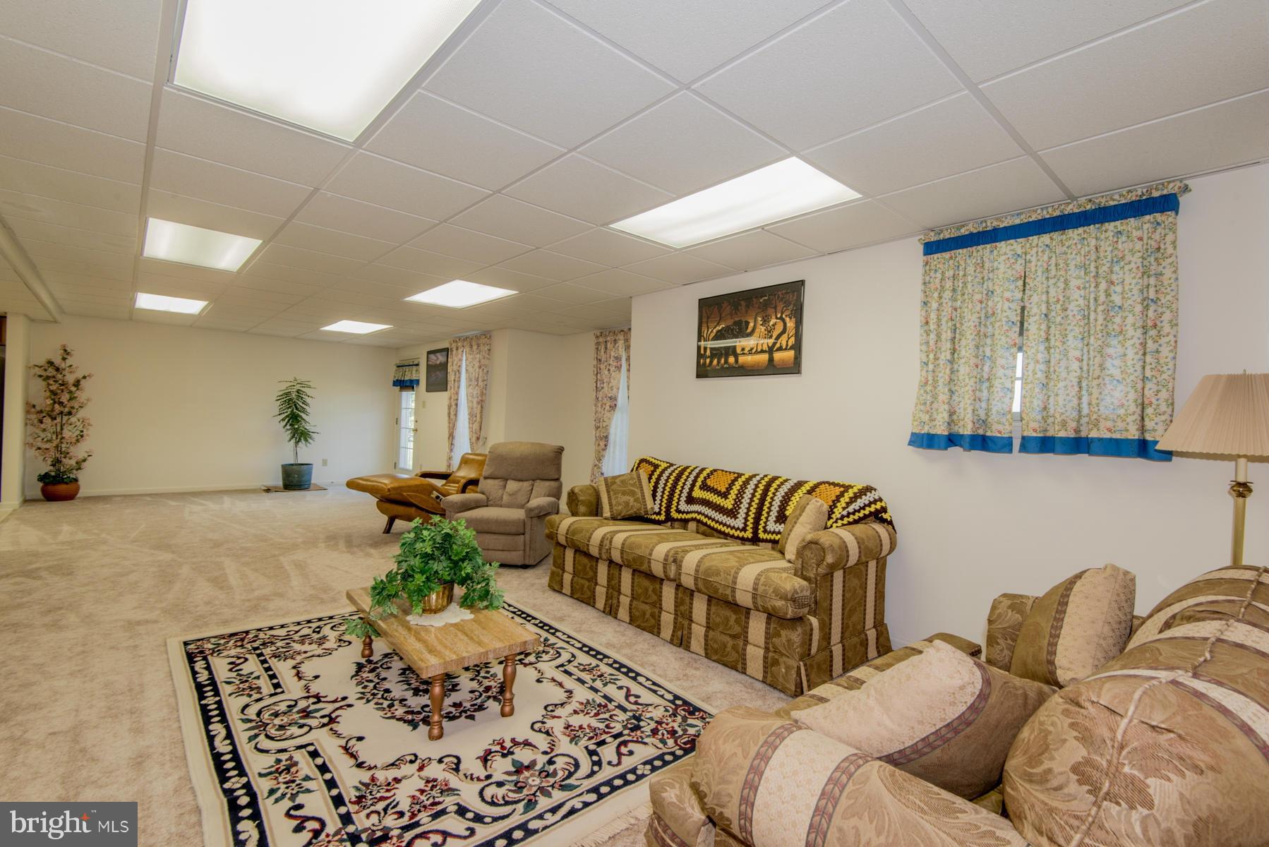 1981 Dennings Road New Windsor, MD 21776 - Photo 22 of 30 LL Family Room