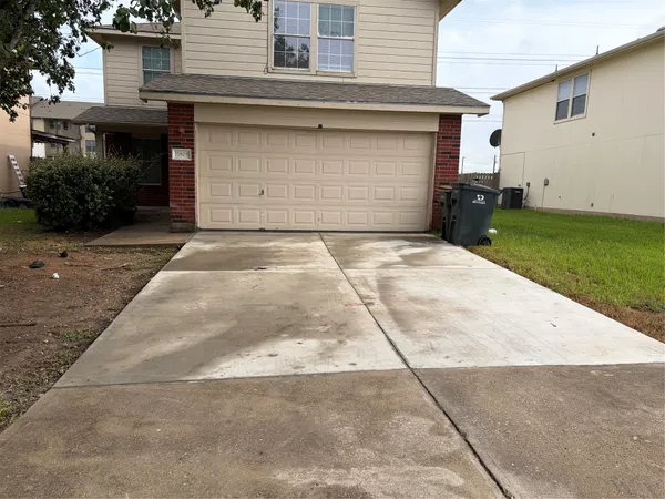 $2,250 | 11805 Stoney Meadow Drive, Del Valle, TX 78617
