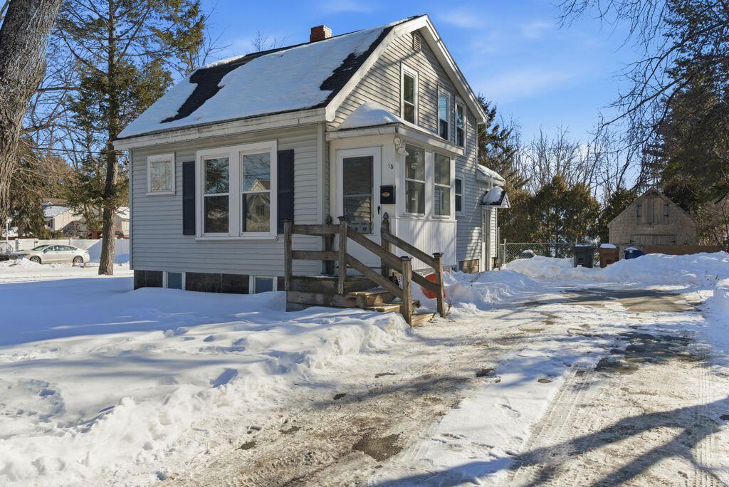 15 Union Street Saco, ME 04072 - Photo 2 of 24 1_DSC04003