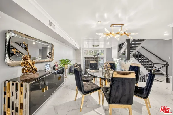 $849,000 | 5305 White Oak Avenue, Unit F, Encino, CA 91316