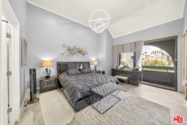 $849,000 | 5305 White Oak Avenue, Unit F, Encino, CA 91316