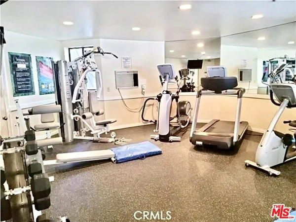 $849,000 | 5305 White Oak Avenue, Unit F, Encino, CA 91316