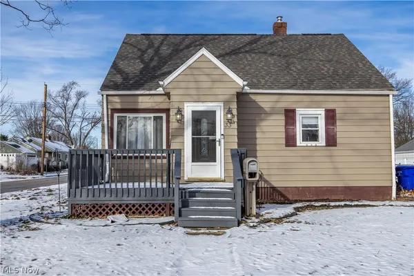$231,900 | 33 Pierce Avenue, Cuyahoga Falls, OH 44221
