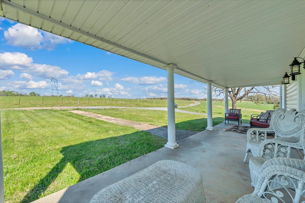 3861 Wheatland Road Bedford, VA 24523 - Photo 11 of 99 008-MIB00741