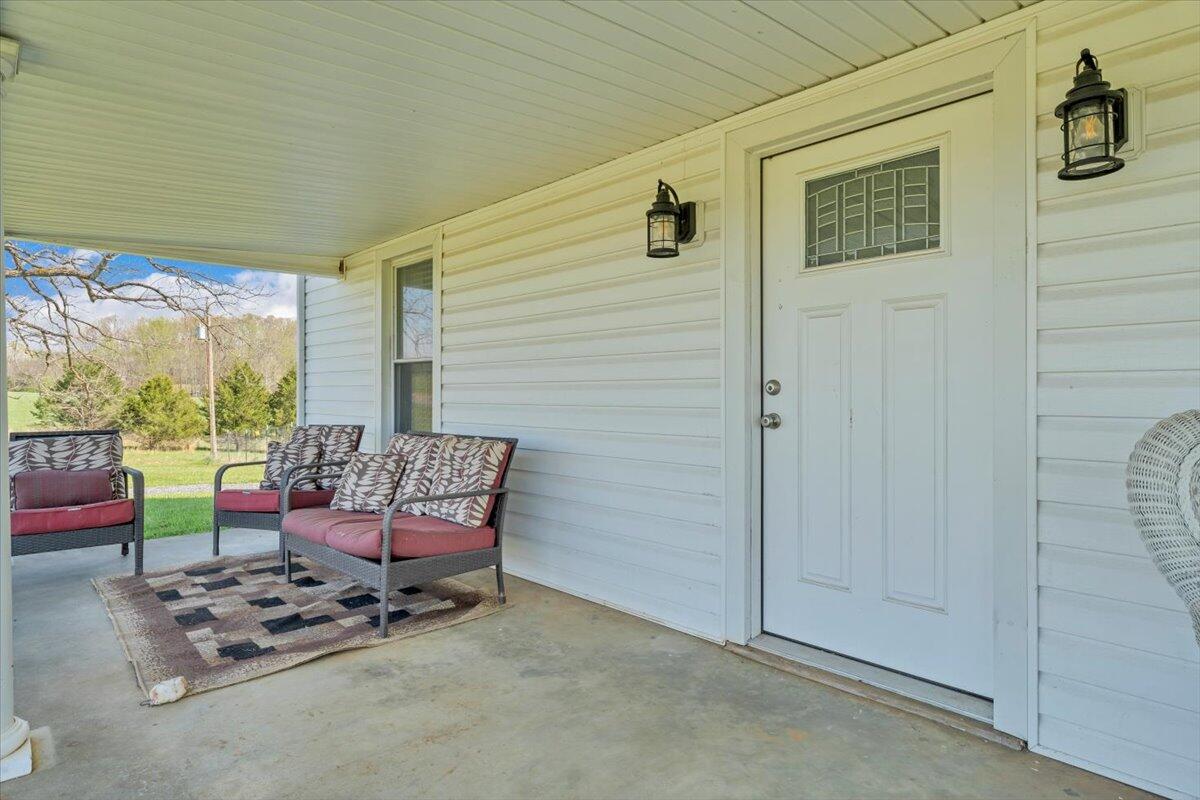 3861 Wheatland Road Bedford, VA 24523 - Photo 12 of 99 009-MIB00744
