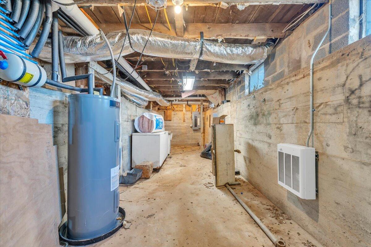 3861 Wheatland Road Bedford, VA 24523 - Photo 48 of 99 a view of a storage room