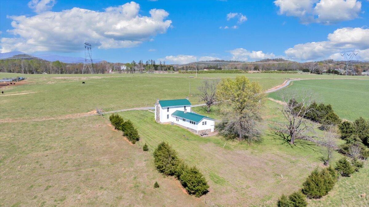 3861 Wheatland Road Bedford, VA 24523 - Photo 66 of 99 065-DJI_20260407140123_0347_D