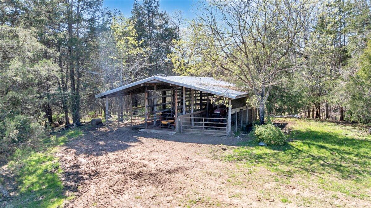 3861 Wheatland Road Bedford, VA 24523 - Photo 70 of 99 a view of a house with backyard and sitting area