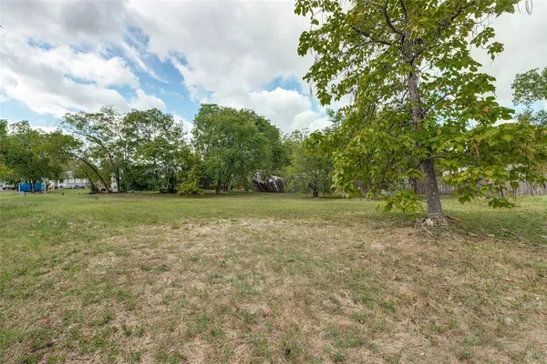 $180,000 | 906 Hamilton Street, McKinney, TX 75069