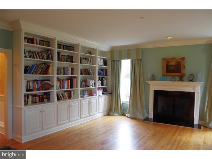 165 Matsonford Road Wayne, PA 19087 - Photo 5 of 25 Living Room