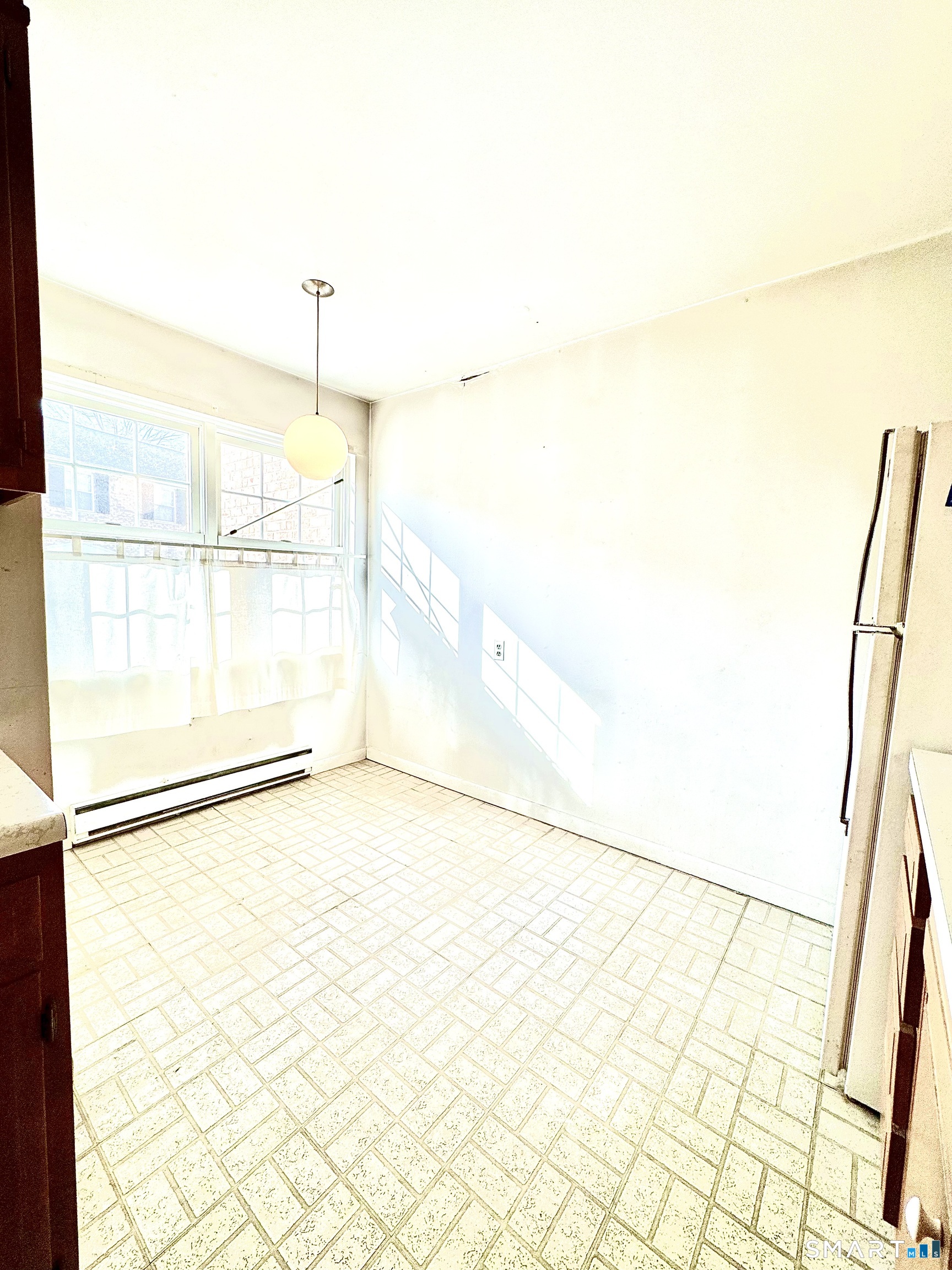 39 Woodway Road, Unit C5 Stamford, CT 06907 - Photo 15 of 55 Eat-in Kitchen