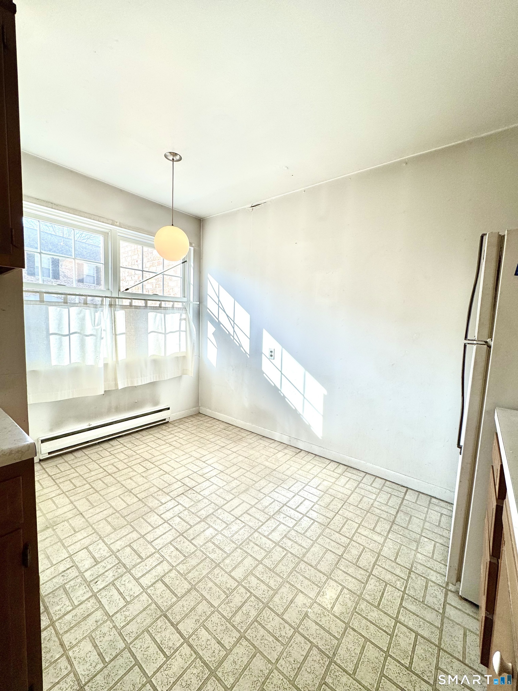 39 Woodway Road, Unit C5 Stamford, CT 06907 - Photo 18 of 55 Dining area in Kitchen