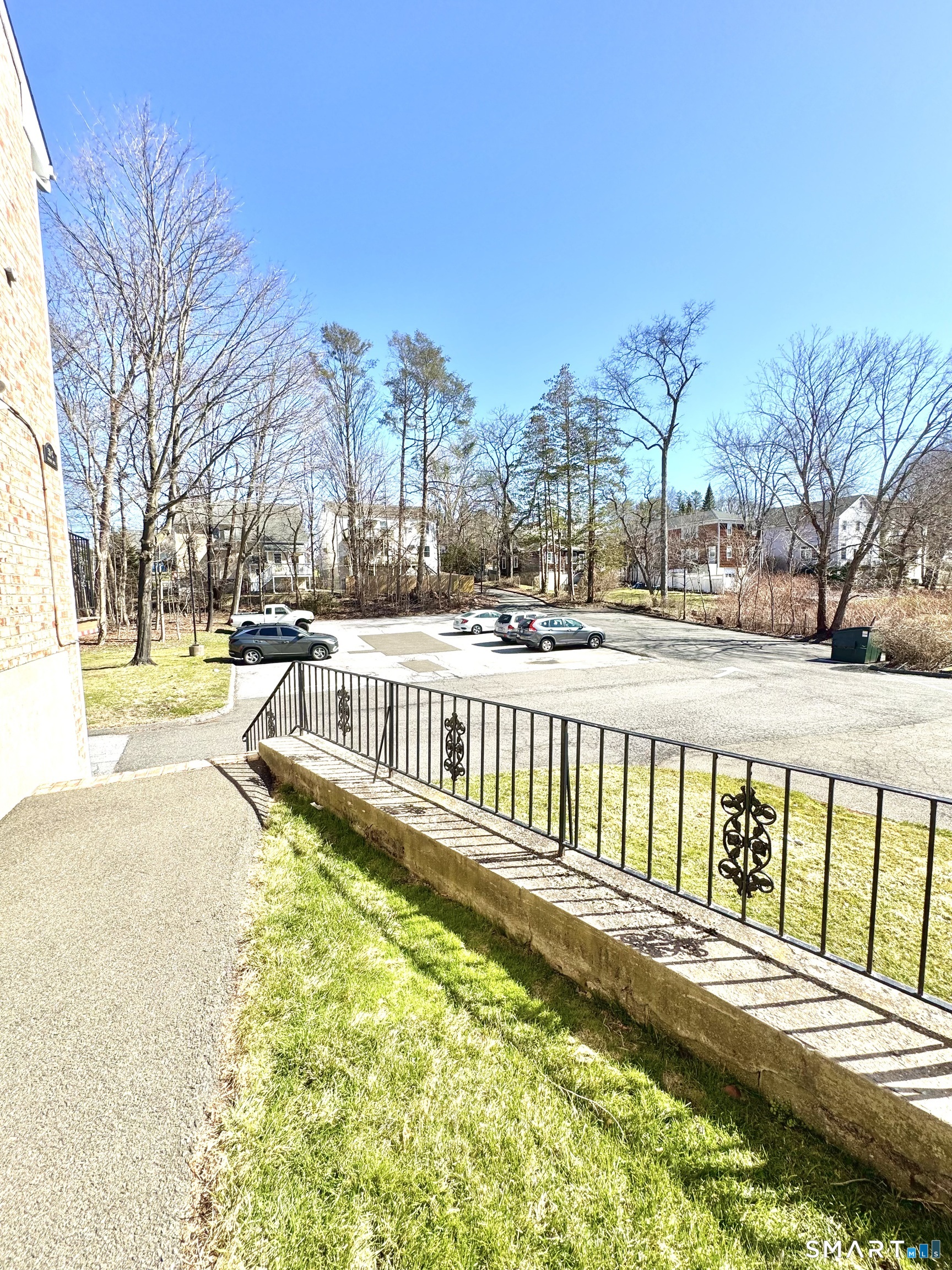 39 Woodway Road, Unit C5 Stamford, CT 06907 - Photo 5 of 55 Parking Lot