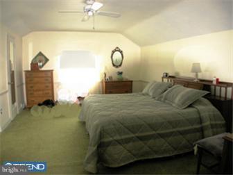 212 Woodcrest Road Media, PA 19063 - Photo 7 of 10 Bedroom - Main