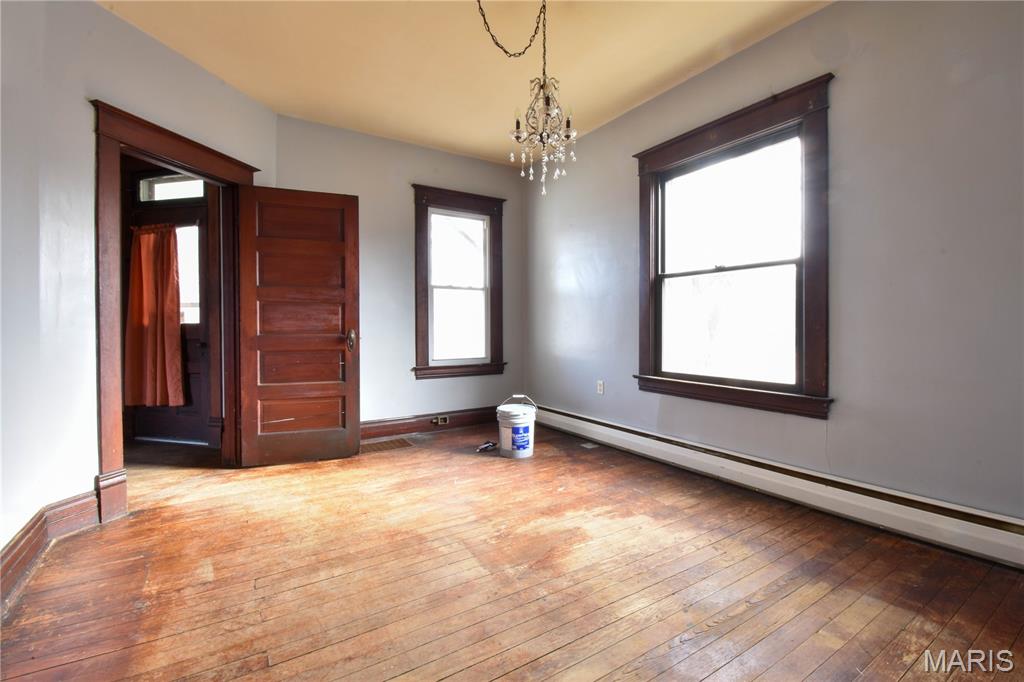 519 North Maple Street Staunton, IL 62088 - Photo 11 of 34