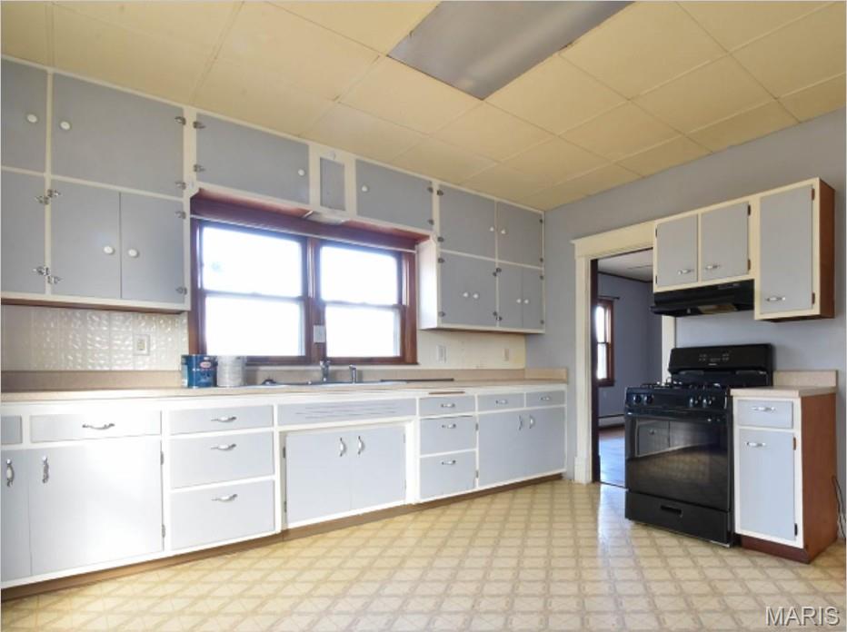 519 North Maple Street Staunton, IL 62088 - Photo 6 of 34