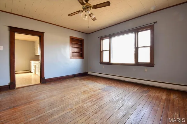 $114,900 | 519 North Maple Street, Staunton, IL 62088