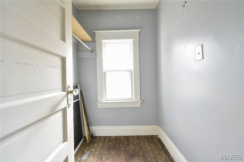 519 North Maple Street Staunton, IL 62088 - Photo 9 of 34