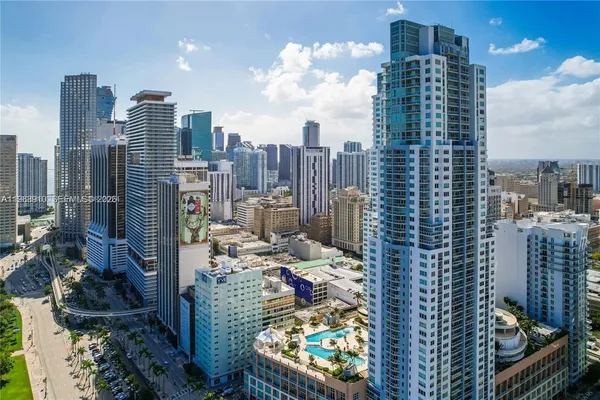 a view of a tall building