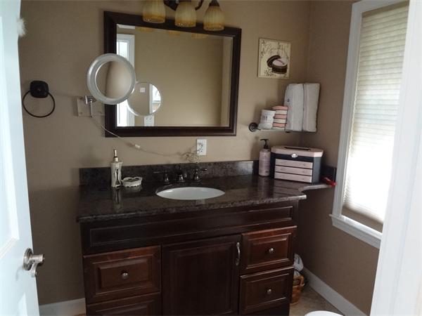 12 Newhall Road Lynnfield, MA 01940 - Photo 12 of 24 Gallery Image 12