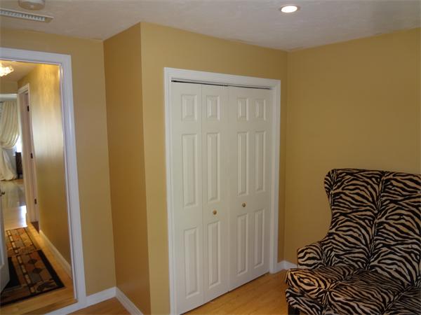 12 Newhall Road Lynnfield, MA 01940 - Photo 17 of 24 Gallery Image 17