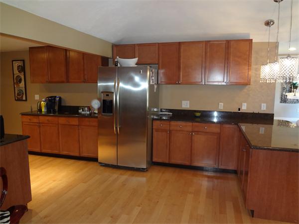12 Newhall Road Lynnfield, MA 01940 - Photo 3 of 24 Gallery Image 3