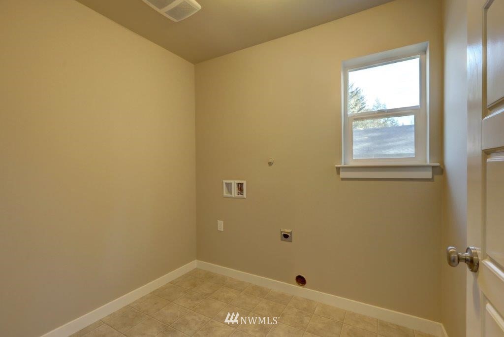 822 218th Street Southeast Bothell, WA 98021 - Photo 14 of 18