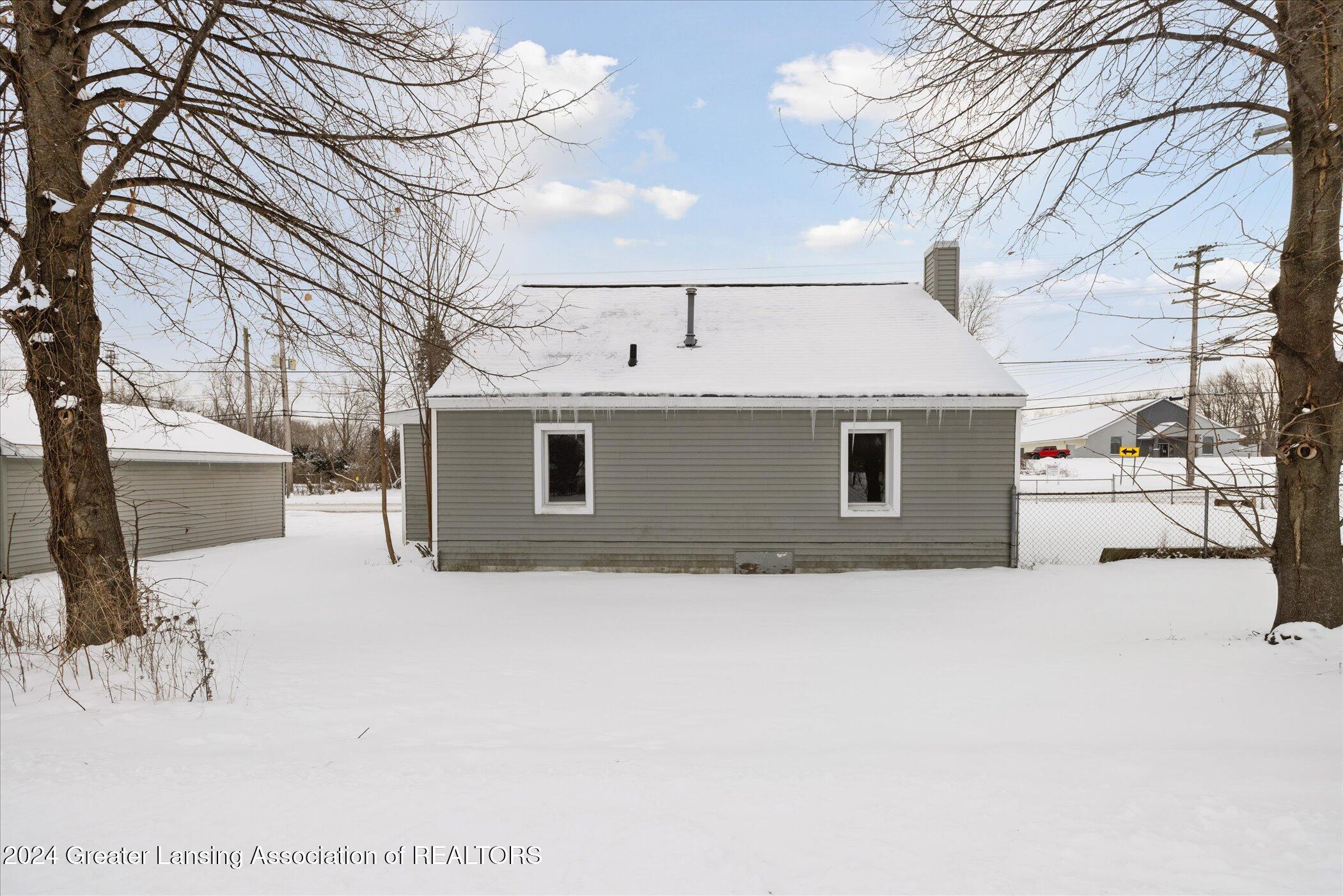 3016 West Miller Road Lansing, MI 48911 - Photo 28 of 32 32-3016-W-Miller-Rd-Lansing-MI-48911-Win