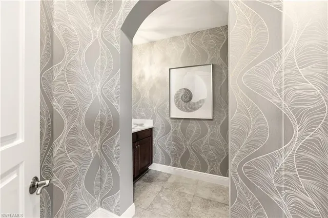 $3,150,000 | 2555 Marquesa Royale Lane, Unit 1, Naples, FL 34109