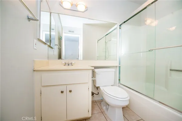 $3,995 | 21147 VÃa Canon, Unit 17, Yorba Linda, CA 92887