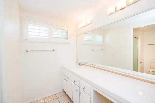 $3,995 | 21147 VÃa Canon, Unit 17, Yorba Linda, CA 92887