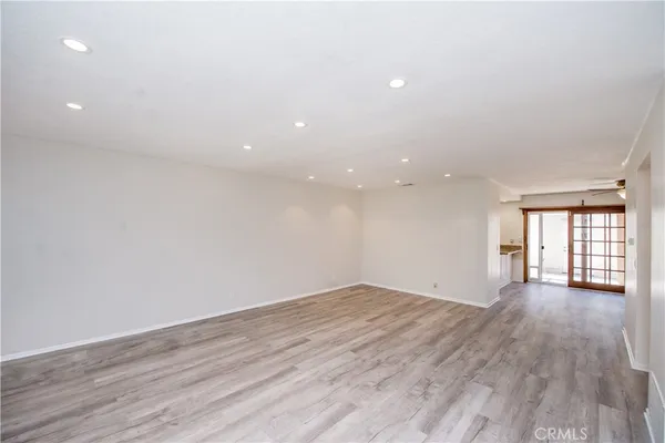 $3,995 | 21147 VÃa Canon, Unit 17, Yorba Linda, CA 92887