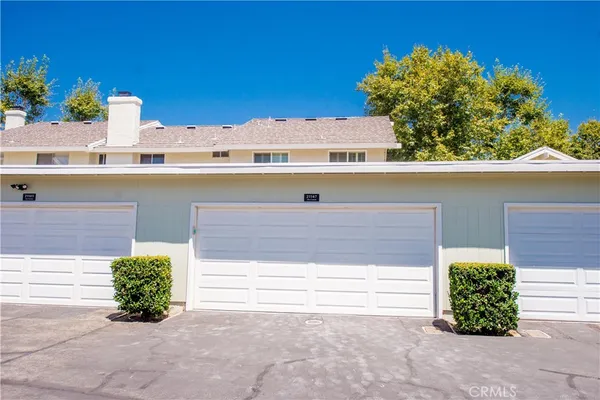 $3,995 | 21147 VÃa Canon, Unit 17, Yorba Linda, CA 92887